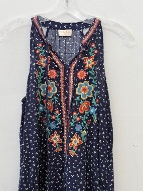 Festival Hailey & Co Top. BOHO. Embroidered  Summer Blues Sale 25% Off! SZ Small